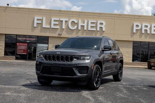 2025 Jeep Grand Cherokee Laredo