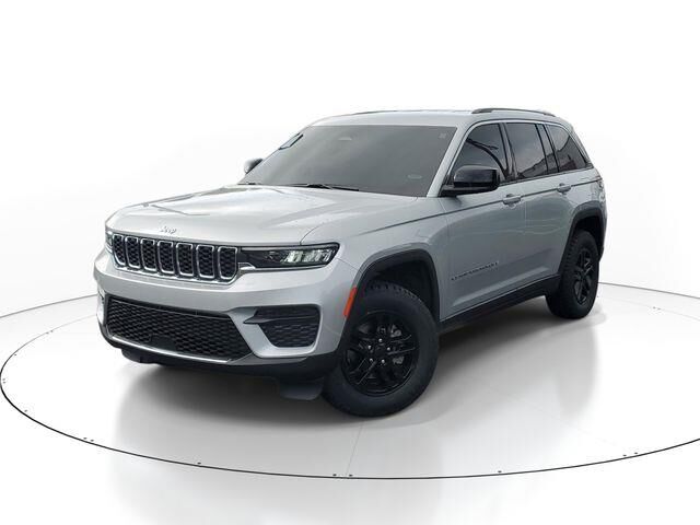 2022 Jeep Grand Cherokee Laredo