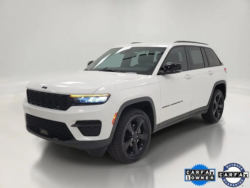 2023 Jeep Grand Cherokee Altitude X — photo 1 of 13
