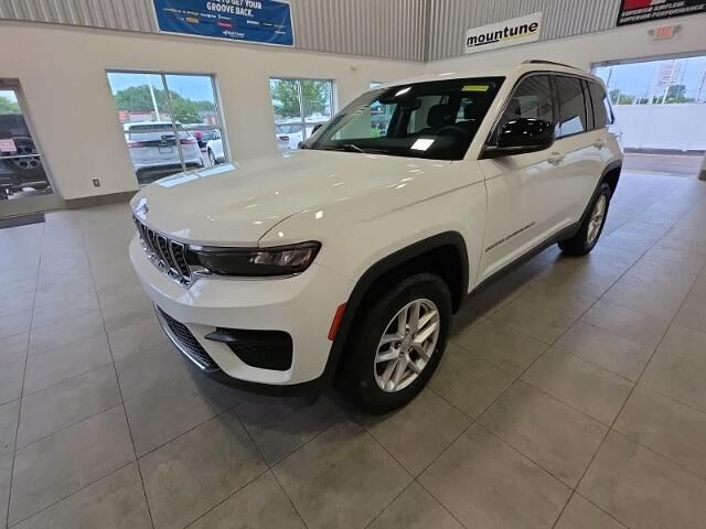 2023 Jeep Grand Cherokee Laredo