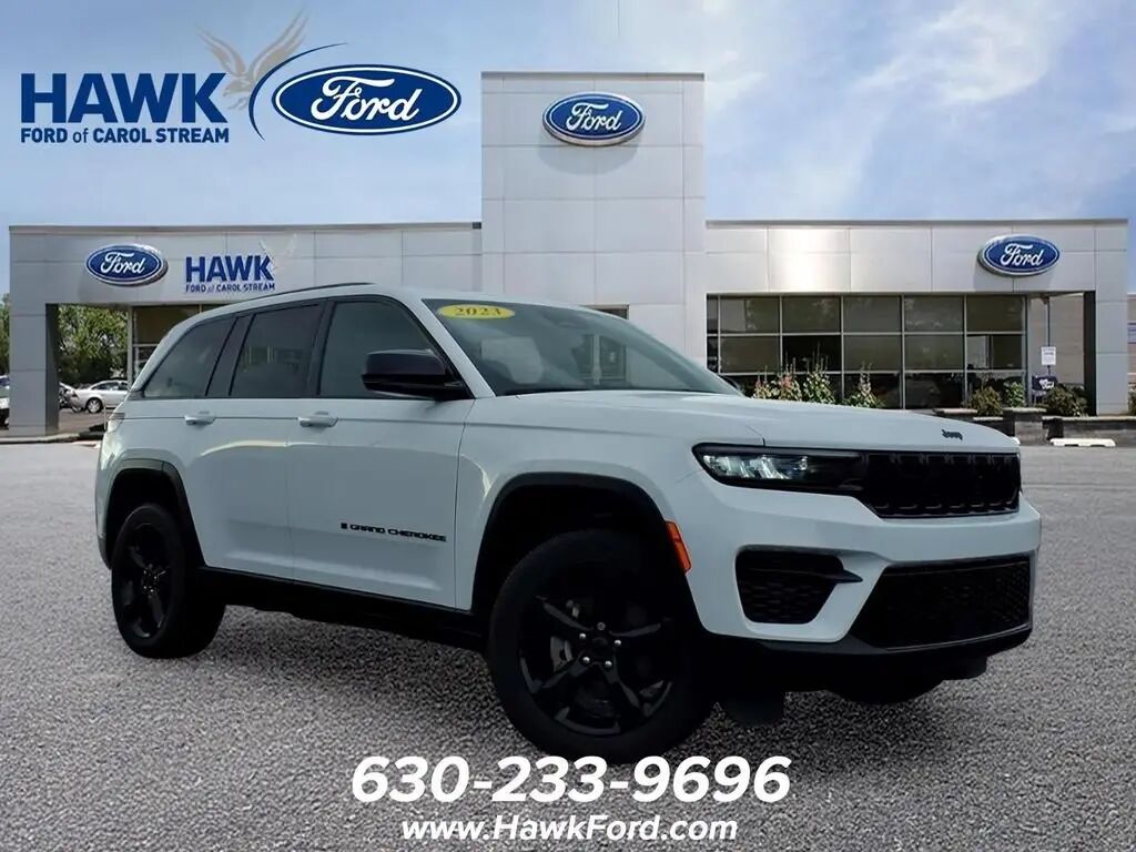 2023 Jeep Grand Cherokee Laredo — photo 1 of 39