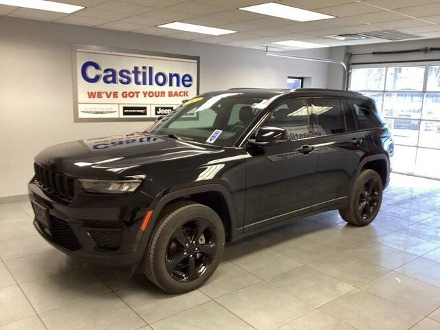 2023 Jeep Grand Cherokee Laredo X