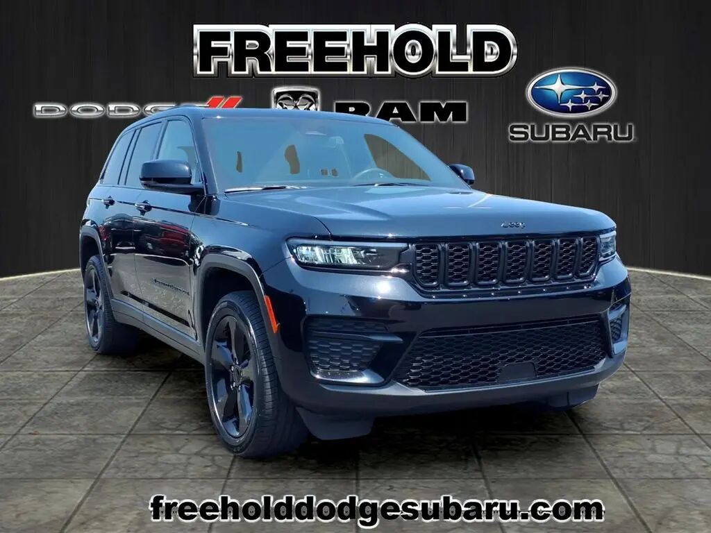 2023 Jeep Grand Cherokee Altitude X — photo 1 of 13