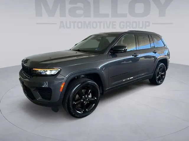 2024 Jeep Grand Cherokee Laredo