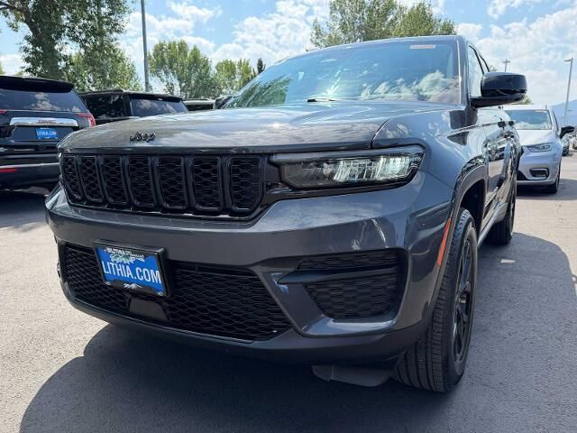 2024 Jeep Grand Cherokee Laredo