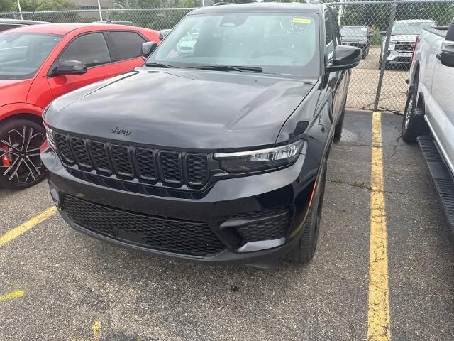2024 Jeep Grand Cherokee Laredo