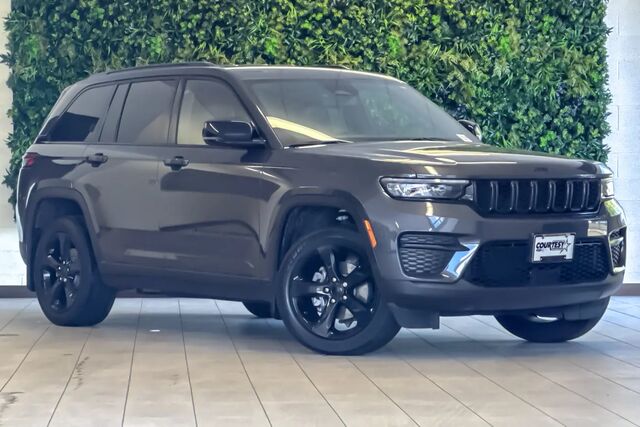 2023 Jeep Grand Cherokee Laredo