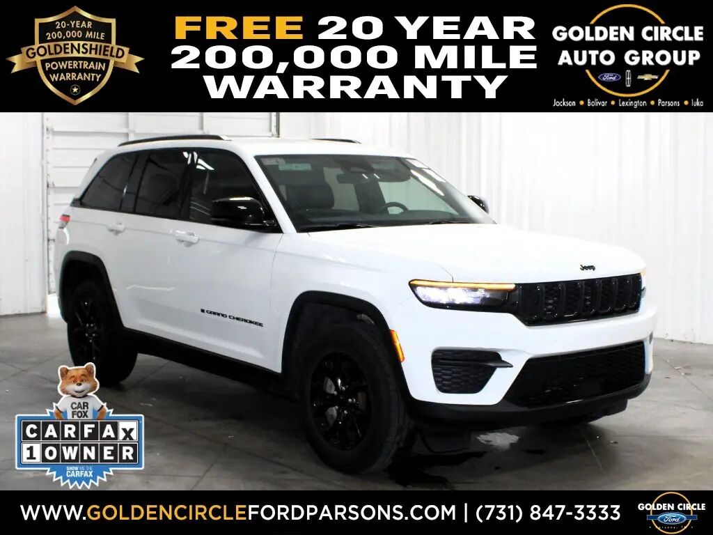 2025 Jeep Grand Cherokee Laredo — photo 1 of 13