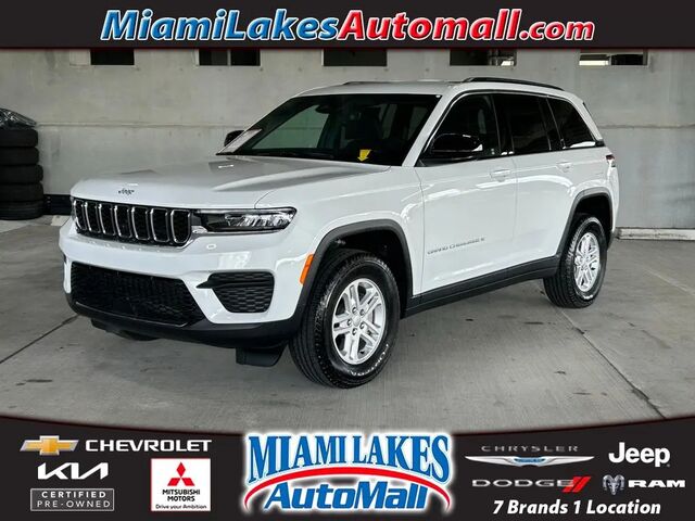 2025 Jeep Grand Cherokee Laredo