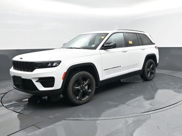 2023 Jeep Grand Cherokee Laredo