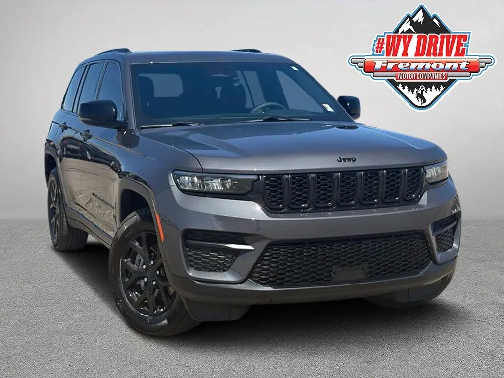 2025 Jeep Grand Cherokee Altitude X — photo 1 of 13