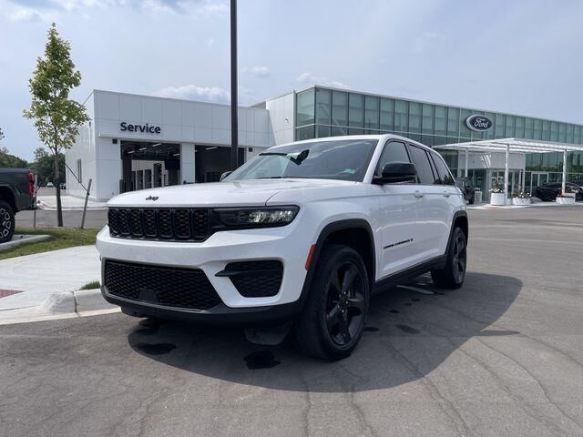 2023 Jeep Grand Cherokee Laredo