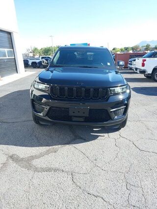 2023 Jeep Grand Cherokee Laredo X
