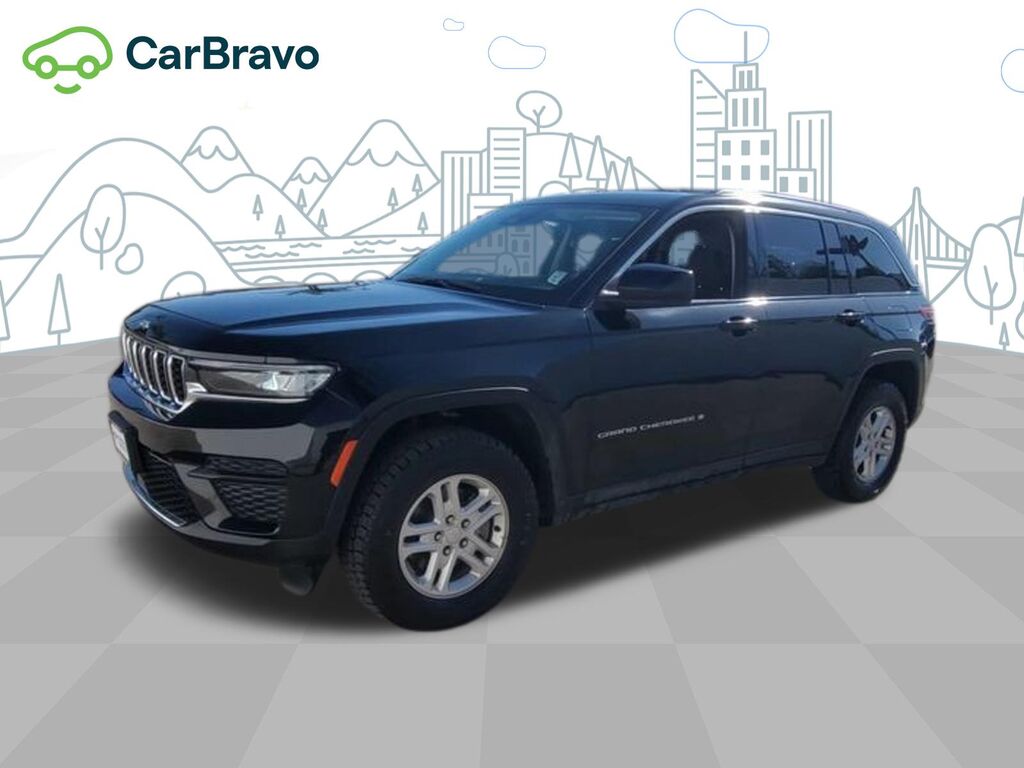 2023 Jeep Grand Cherokee Laredo 4x4 — photo 1 of 7