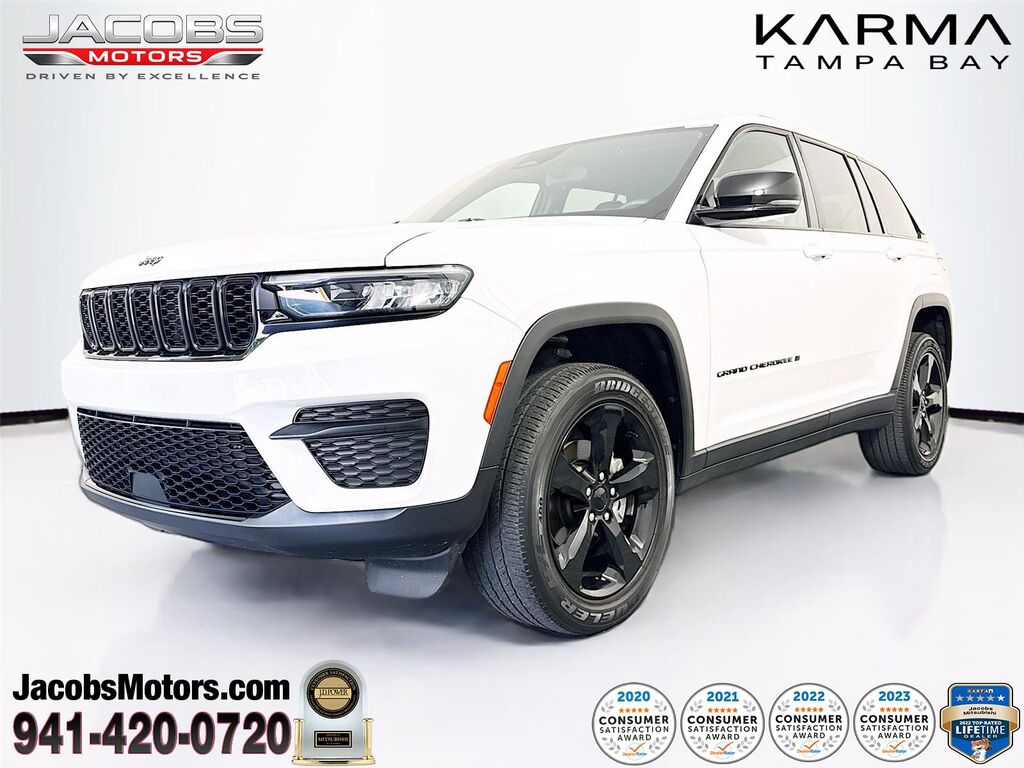 2023 Jeep Grand Cherokee Altitude — photo 1 of 13