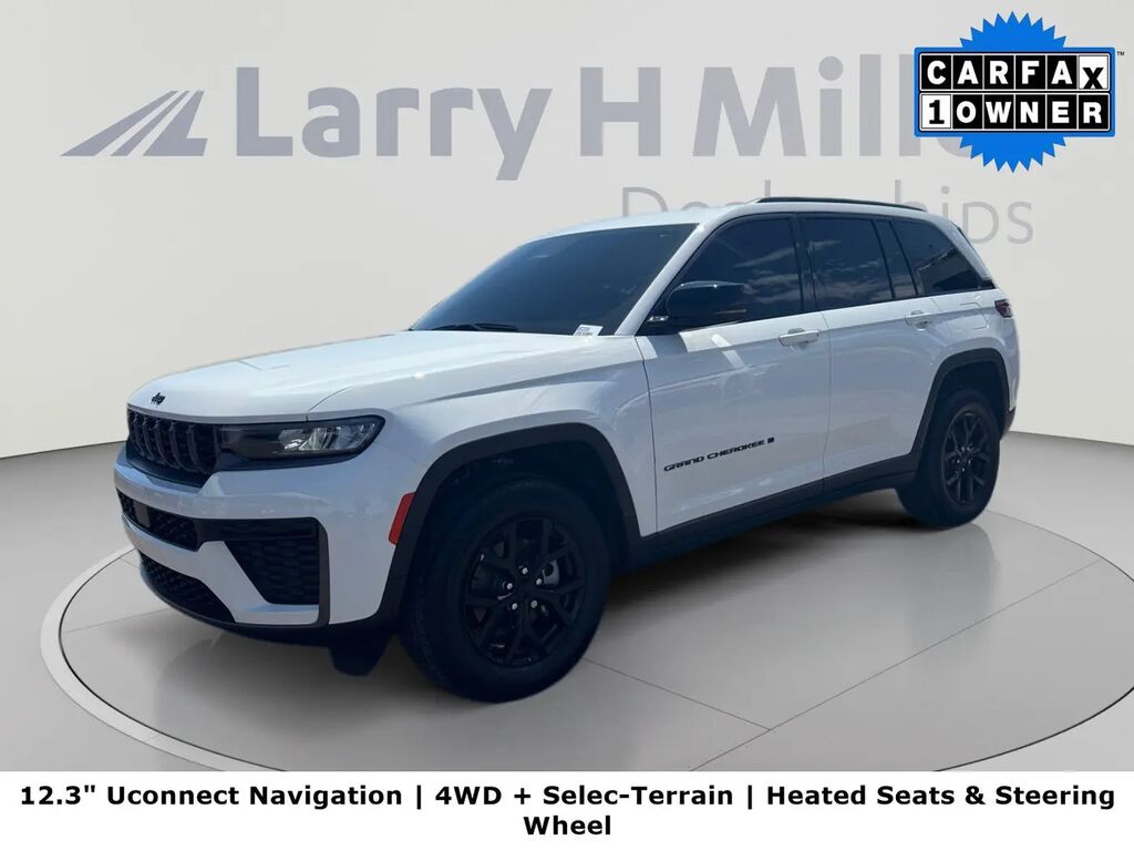 2026 Jeep Grand Cherokee Laredo Altitude — photo 1 of 13