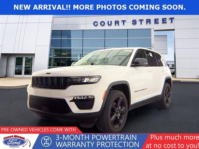 2023 Jeep Grand Cherokee Limited — photo 1 of 13