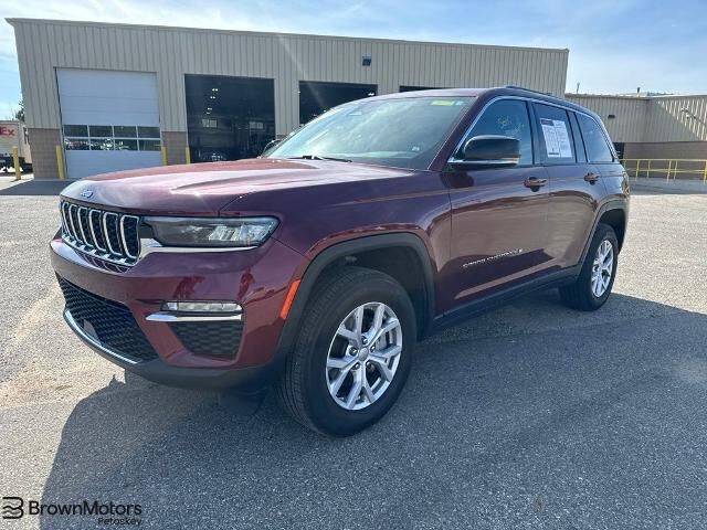 2022 Jeep Grand Cherokee Limited — photo 1 of 13
