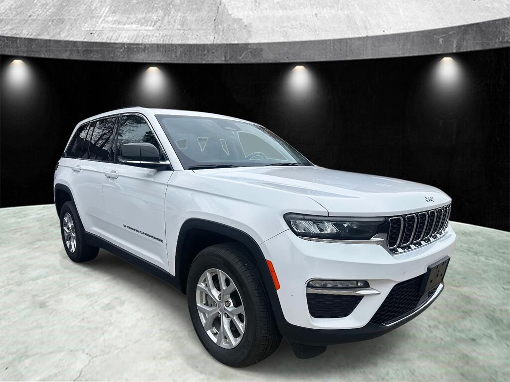 2023 Jeep Grand Cherokee Limited — photo 1 of 26