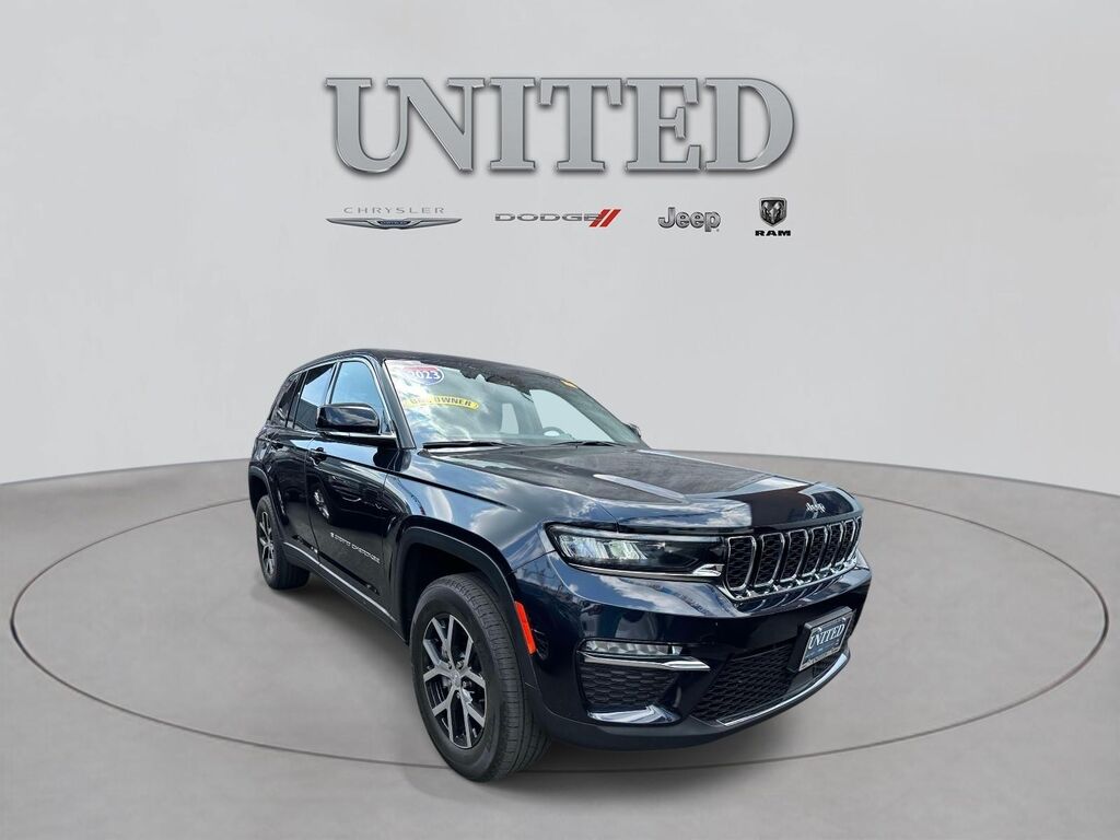 2023 Jeep Grand Cherokee Limited — photo 1 of 12