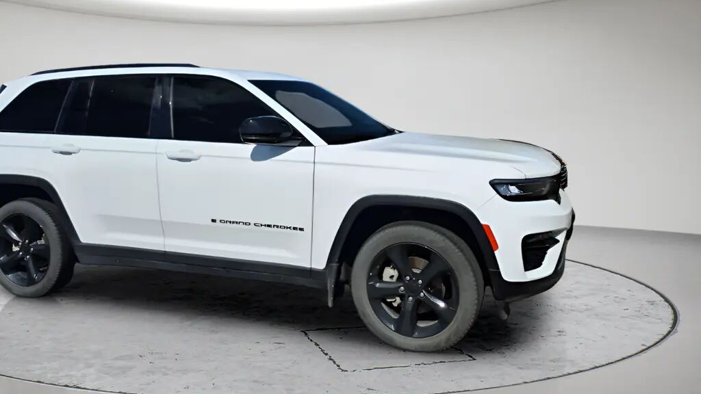 2025 Jeep Grand Cherokee Limited — photo 1 of 26