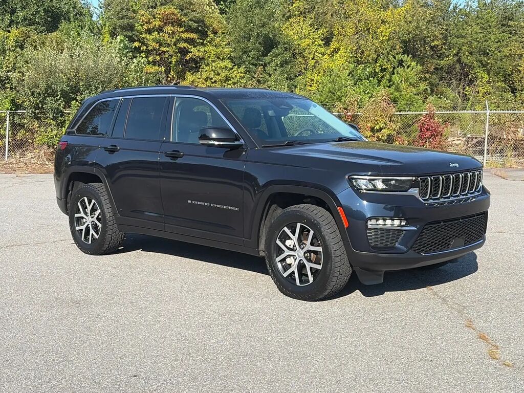 2023 Jeep Grand Cherokee Limited — photo 1 of 13