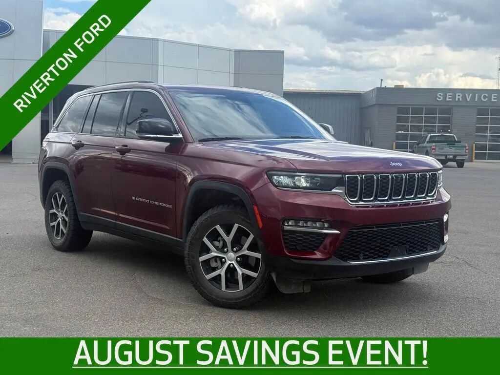 2023 Jeep Grand Cherokee Limited — photo 1 of 26