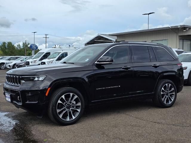 2022 Jeep Grand Cherokee Overland
