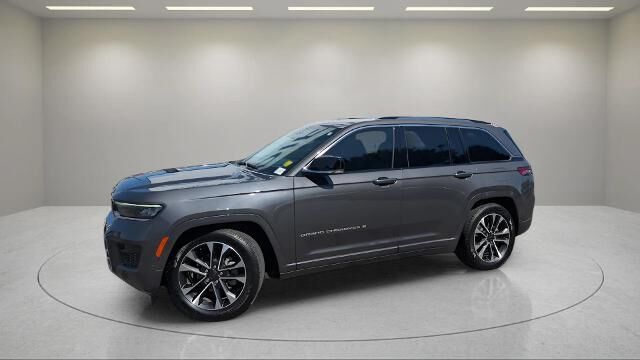 2022 Jeep Grand Cherokee Overland
