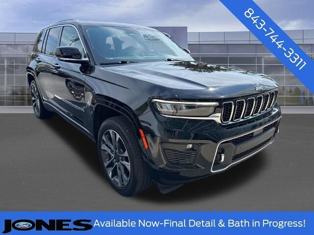 2022 Jeep Grand Cherokee Overland