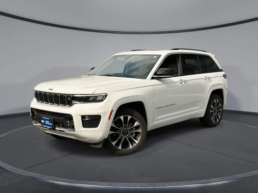 2023 Jeep Grand Cherokee Overland — photo 1 of 13