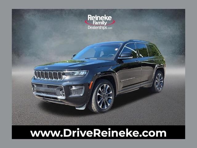 2022 Jeep Grand Cherokee Overland — photo 1 of 13