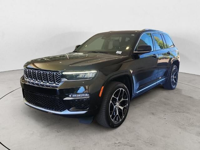 2023 Jeep Grand Cherokee Summit