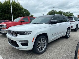 2022 Jeep Grand Cherokee Summit