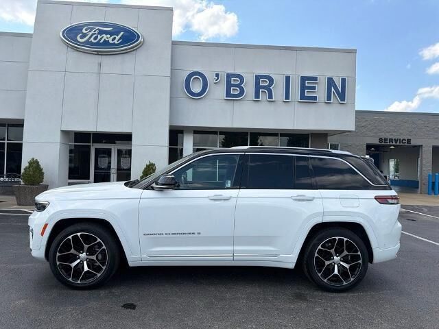 2022 Jeep Grand Cherokee Summit