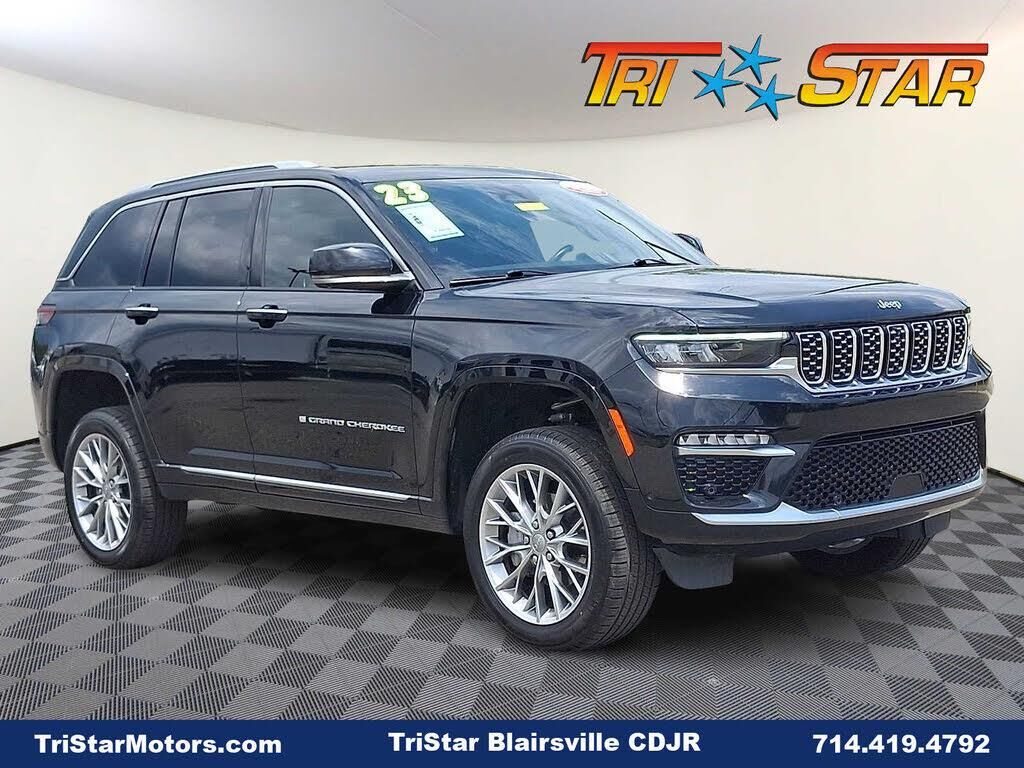 2023 Jeep Grand Cherokee Summit — photo 1 of 1