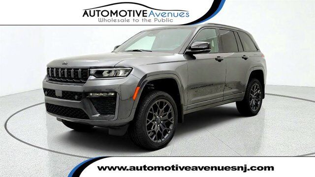 2026 Jeep Grand Cherokee Summit — photo 1 of 1
