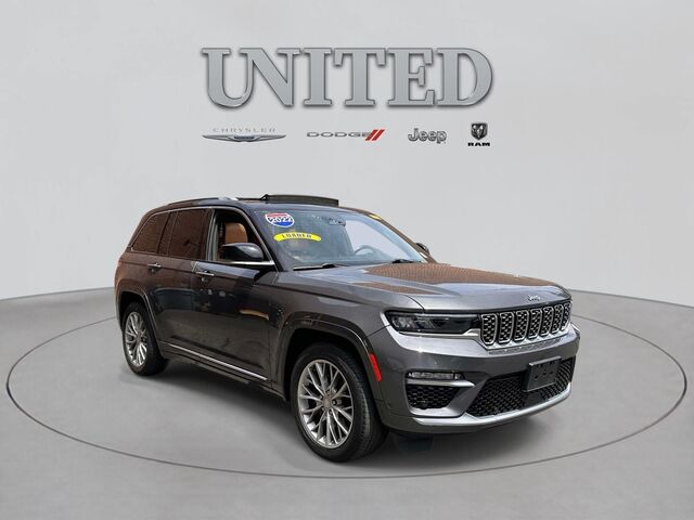 2022 Jeep Grand Cherokee Summit