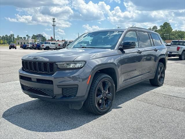 2023 Jeep Grand Cherokee L Laredo