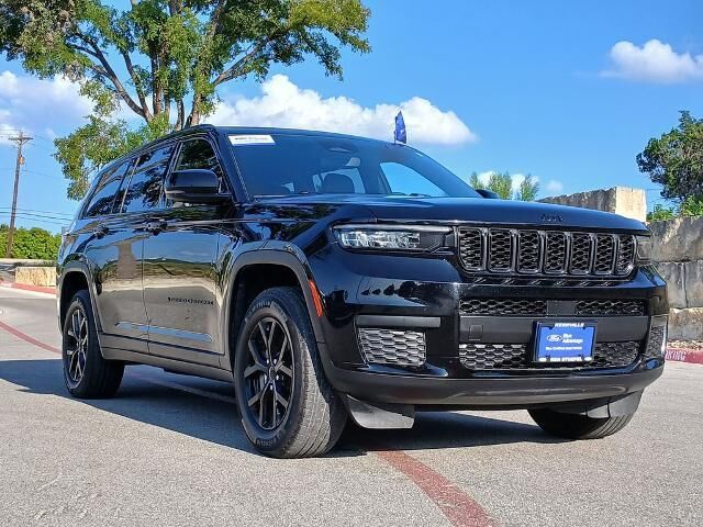 2024 Jeep Grand Cherokee L Laredo