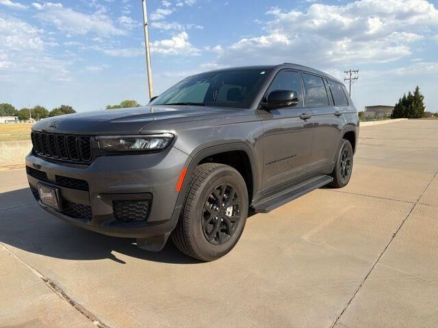 2025 Jeep Grand Cherokee L Laredo