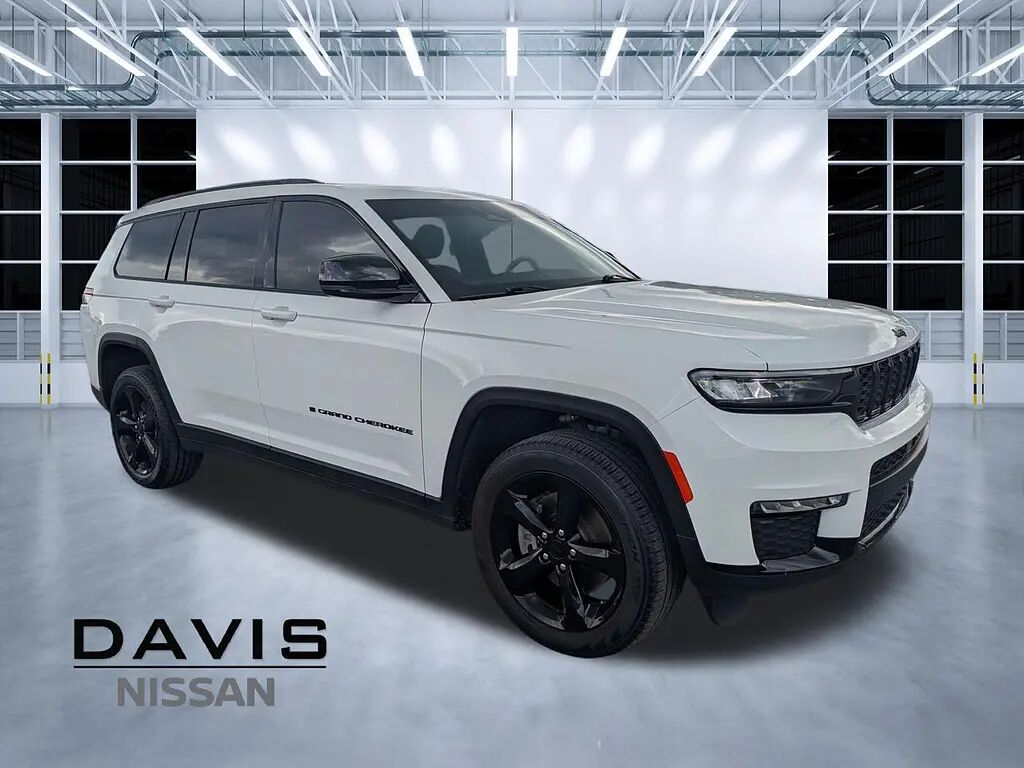 2024 Jeep Grand Cherokee L Limited — photo 1 of 13