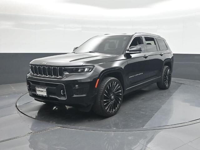 2023 Jeep Grand Cherokee L Overland — photo 1 of 13