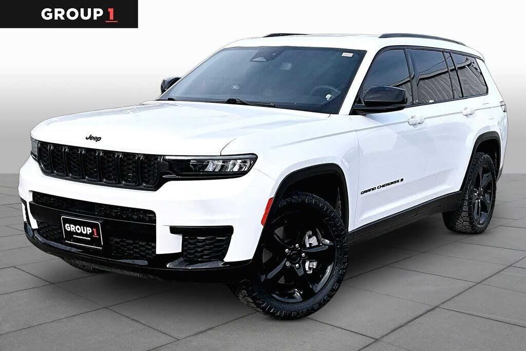 2023 Jeep Grand Cherokee L Laredo — photo 1 of 1
