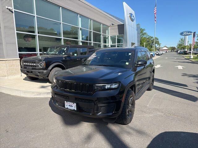 2023 Jeep Grand Cherokee L Laredo