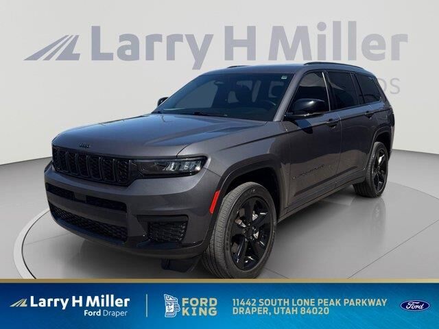 2021 Jeep Grand Cherokee L Laredo — photo 1 of 5