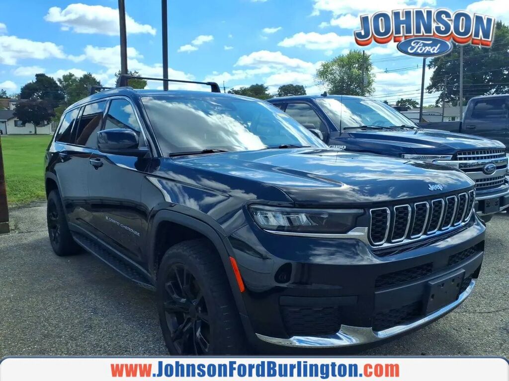 2022 Jeep Grand Cherokee L Laredo — photo 1 of 9