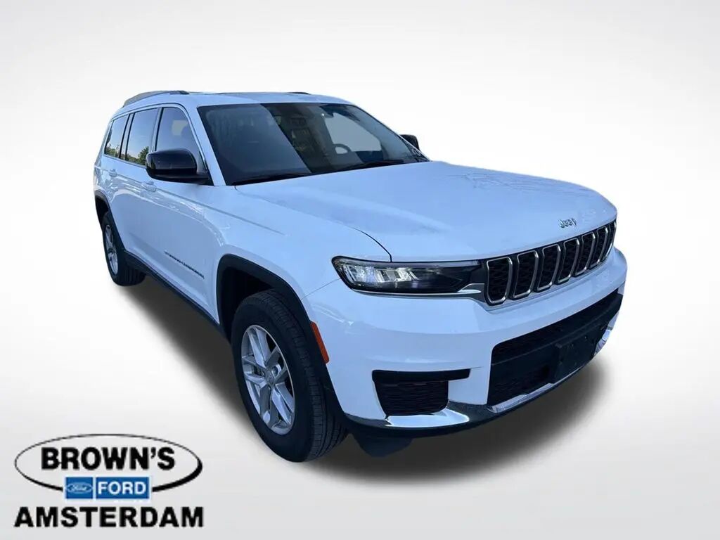2023 Jeep Grand Cherokee L Laredo — photo 1 of 12