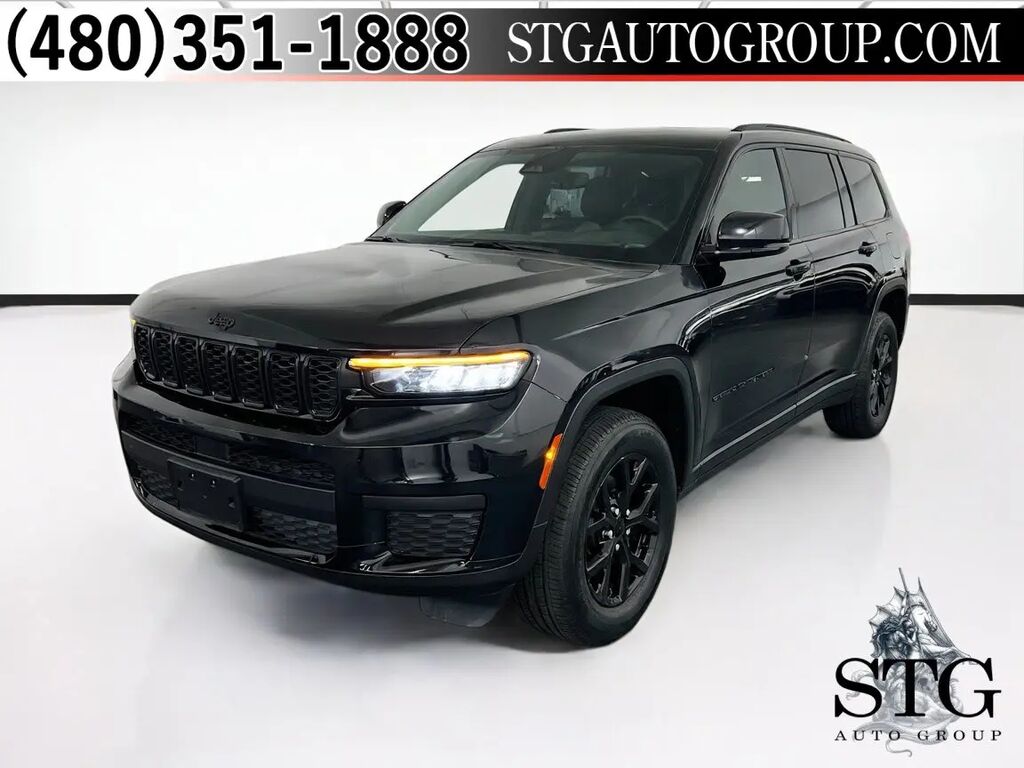 2024 Jeep Grand Cherokee L Altitude — photo 1 of 13