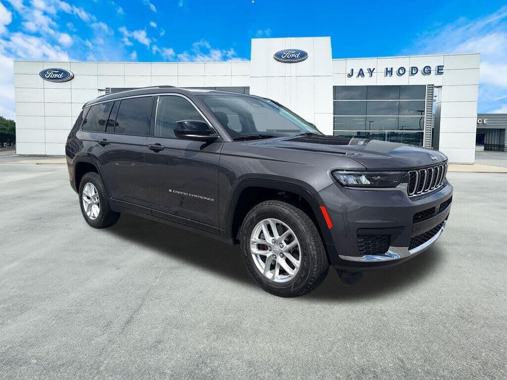 2021 Jeep Grand Cherokee L Laredo — photo 1 of 1
